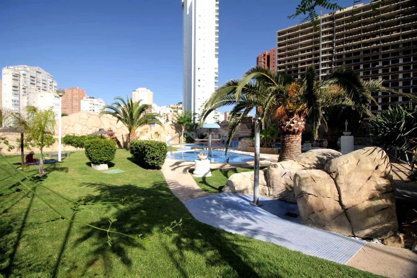 2 bedroom Flat for sale in Benidorm with garage - € 275,000 (Ref: 9626904)