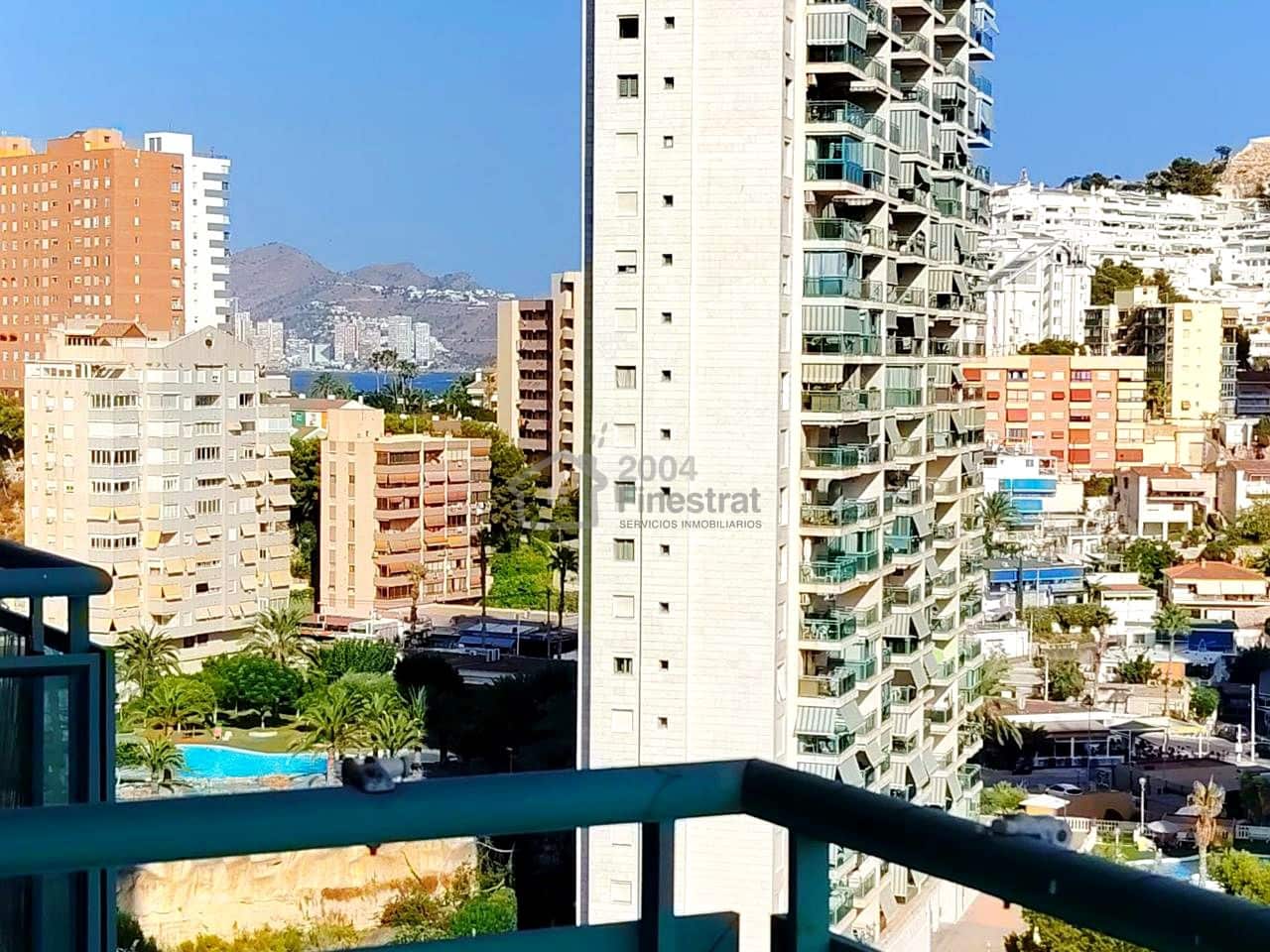 2 bedroom Flat for sale in Benidorm with garage - € 275,000 (Ref: 9626904)