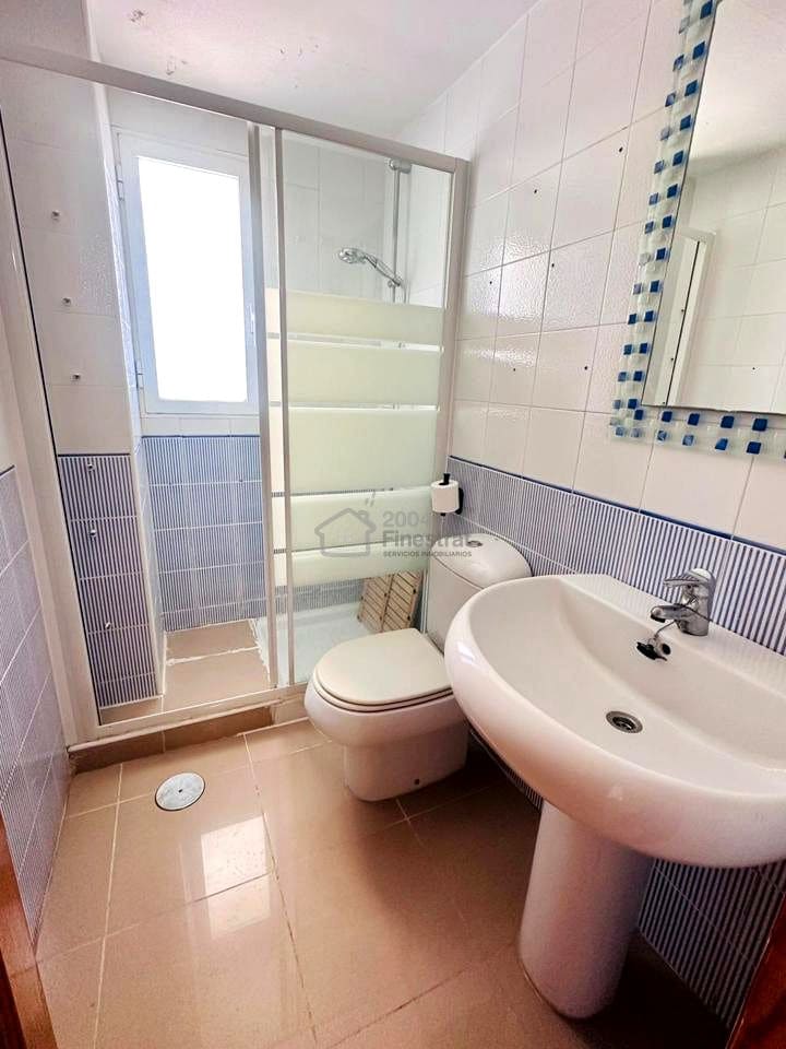 Appartement de 3 chambres à louer à Benidorm avec garage - 1 350 € (Ref: 9632800)