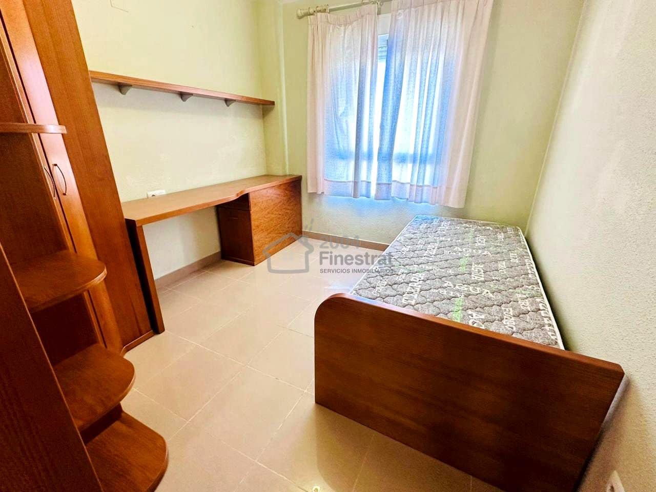 Appartement de 3 chambres à louer à Benidorm avec garage - 1 350 € (Ref: 9632800)