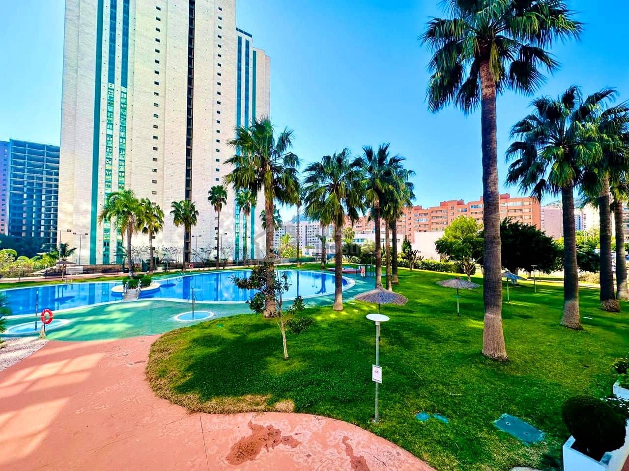 Appartement de 3 chambres à louer à Benidorm avec garage - 1 350 € (Ref: 9632800)