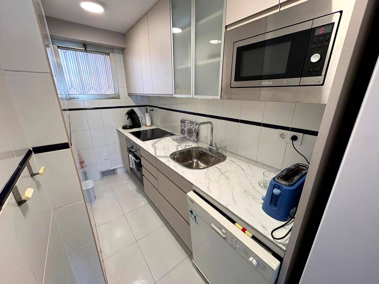 2 slaapkamer Flat te huur in Benidorm met garage - € 1.300 (Ref: 9635138)