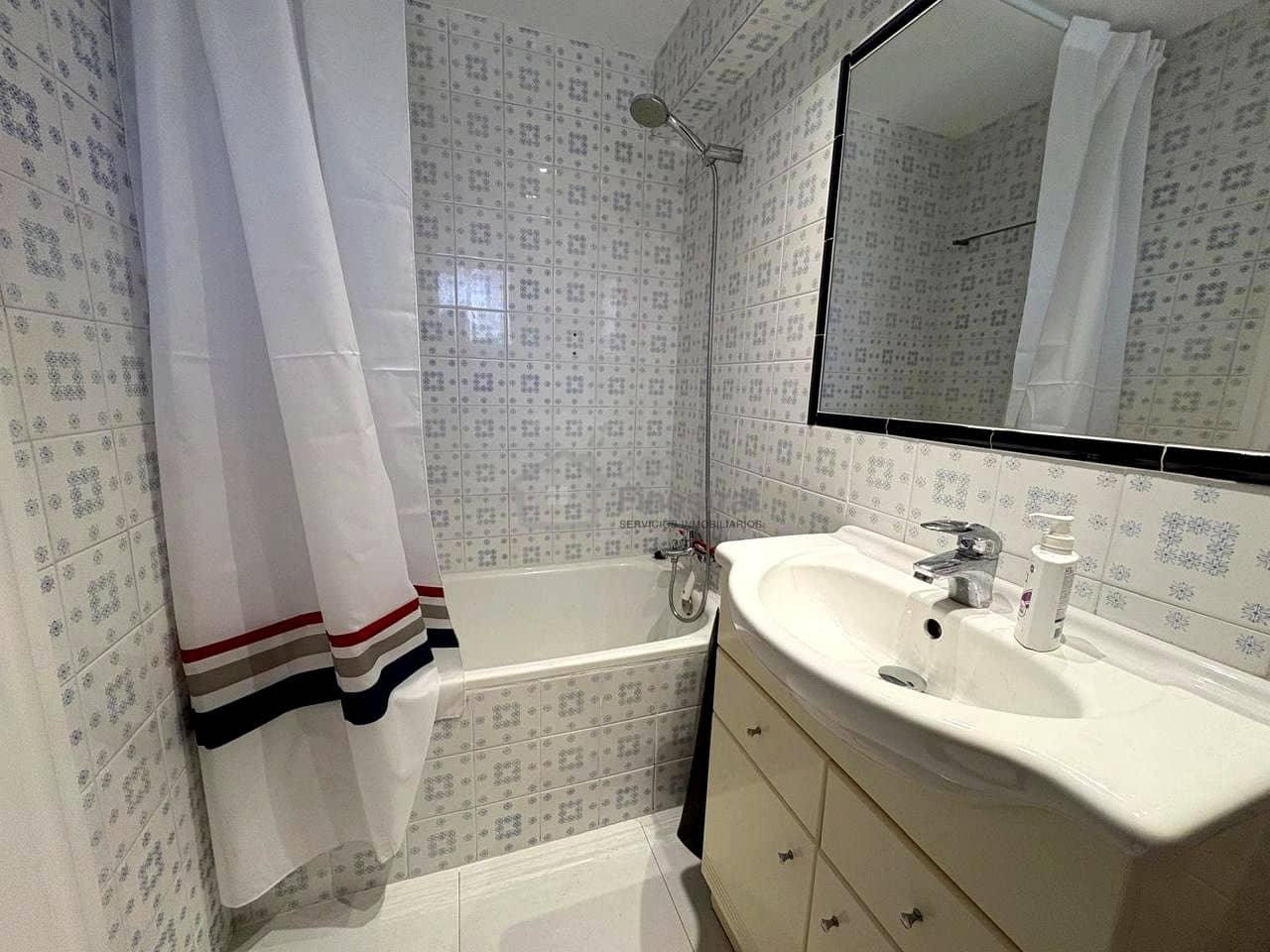 2 slaapkamer Flat te huur in Benidorm met garage - € 1.300 (Ref: 9635138)