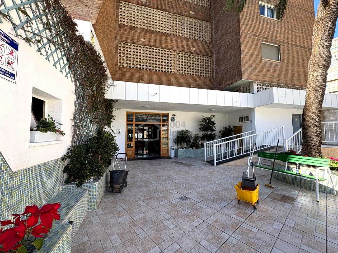 2 slaapkamer Flat te huur in Benidorm met garage - € 1.300 (Ref: 9635138)