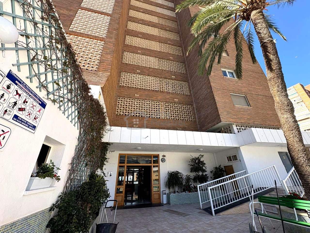 2 slaapkamer Flat te huur in Benidorm met garage - € 1.300 (Ref: 9635138)