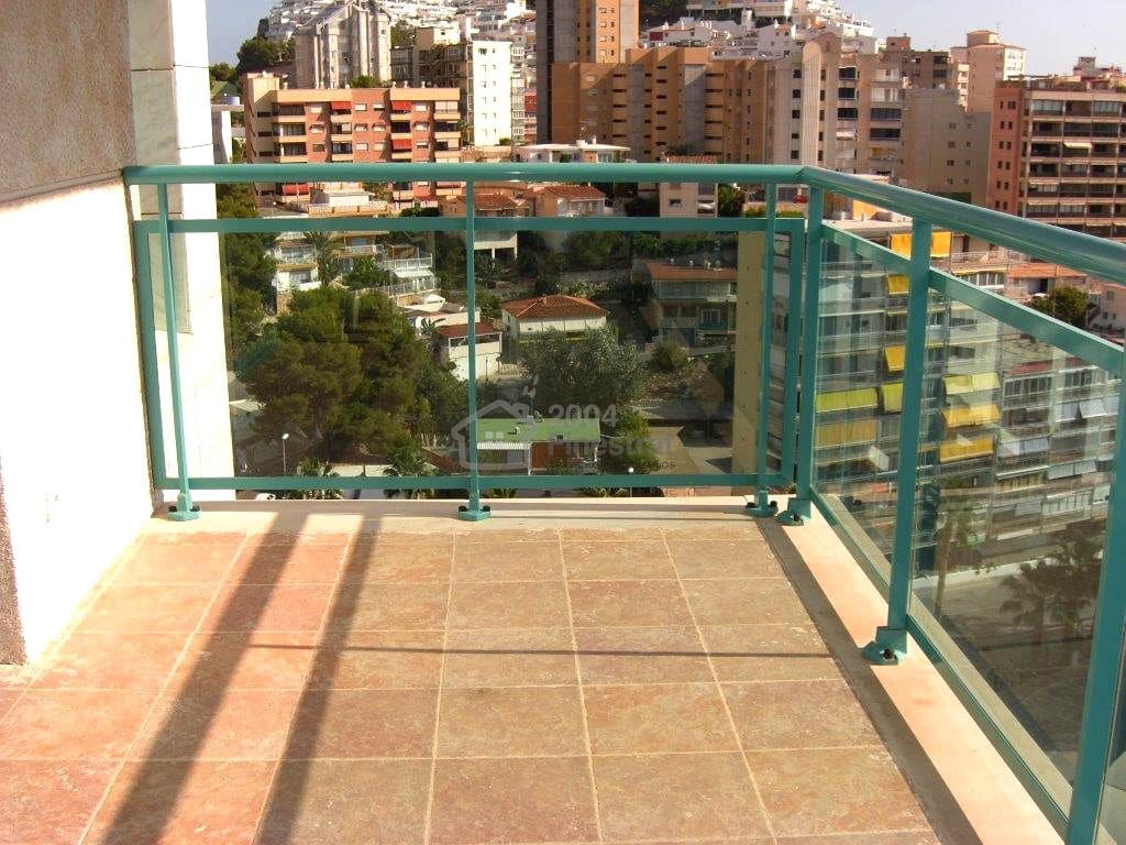 Piso de 2 habitaciones en La Villajoyosa / Vila Joiosa en venta con piscina - 248.000 € (Ref: 9672723)