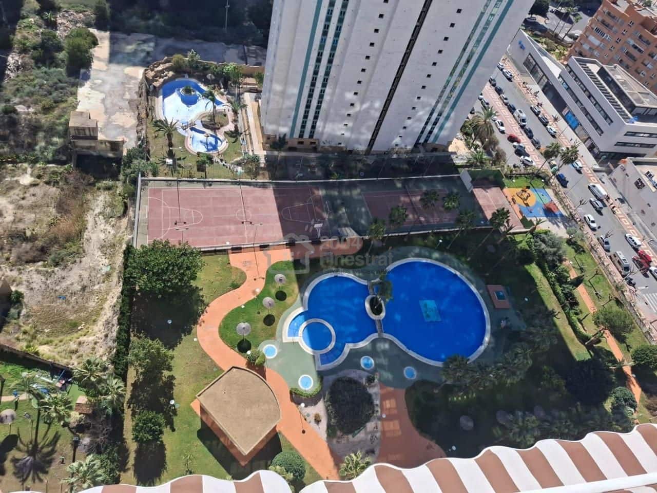 3 sovrum Lägenhet till salu i Benidorm med pool garage - 306 000 € (Ref: 9720592)