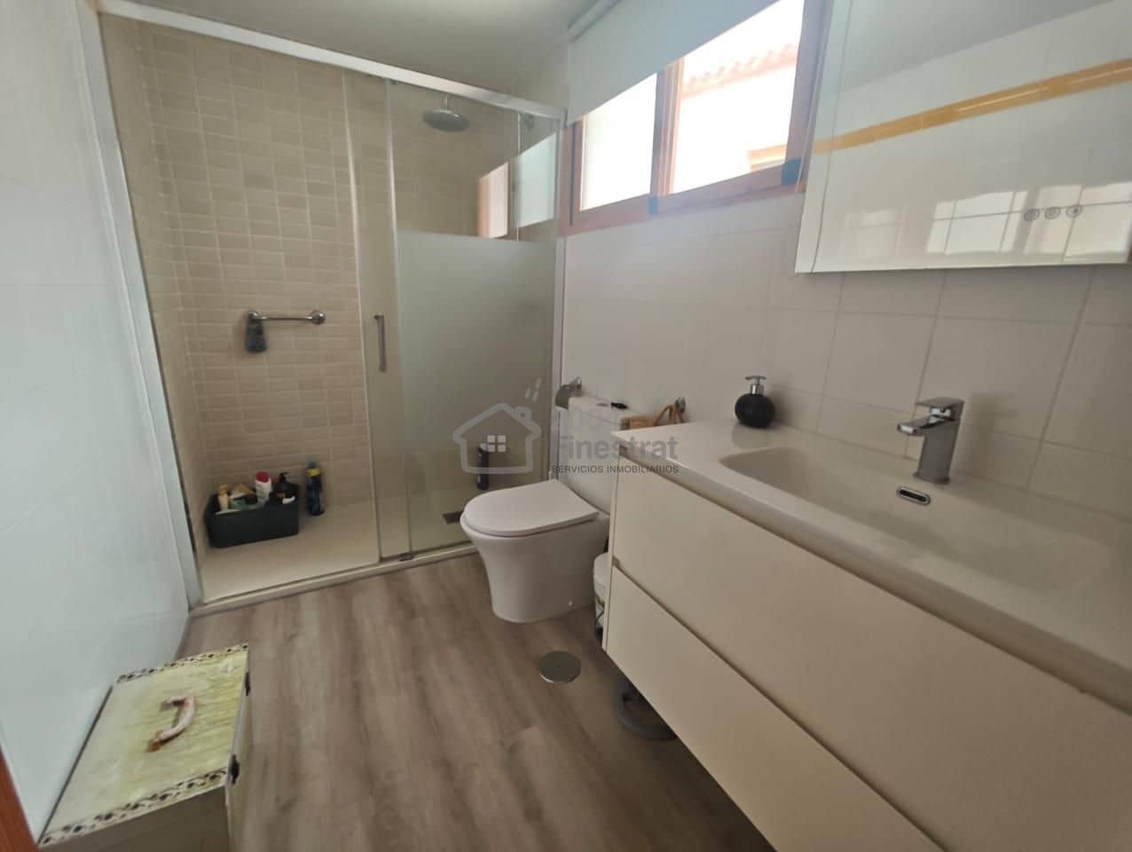 4 bedroom Villa for sale in La Nucia with garage - € 280,000 (Ref: 9733929)