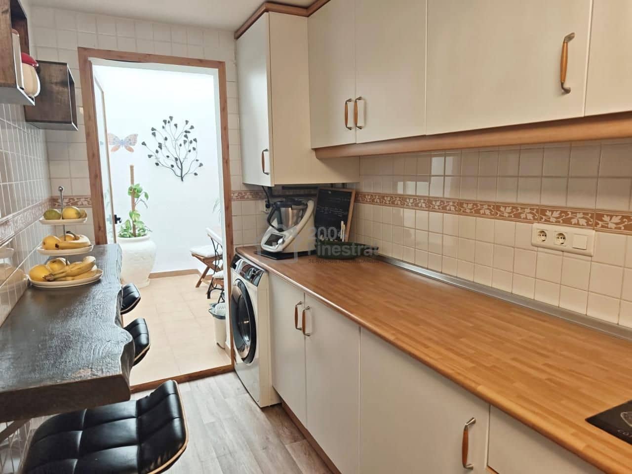 4 bedroom Villa for sale in La Nucia with garage - € 280,000 (Ref: 9733929)