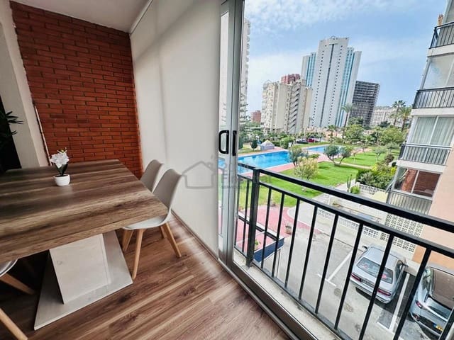 2 Zimmer Wohnung zu vermieten in Benidorm mit Garage - 1.200 € (Ref: 9772458)