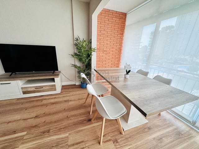 2 Zimmer Wohnung zu vermieten in Benidorm mit Garage - 1.200 € (Ref: 9772458)