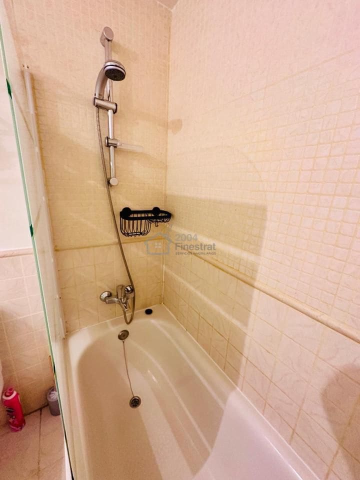 1 sypialnia Mieszkanie do wynajęcia w Benidorm z basenem garażem - 1 200 € (Ref: 9830297)