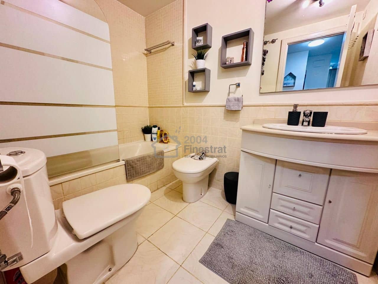 1 sypialnia Mieszkanie do wynajęcia w Benidorm z basenem garażem - 1 200 € (Ref: 9830297)