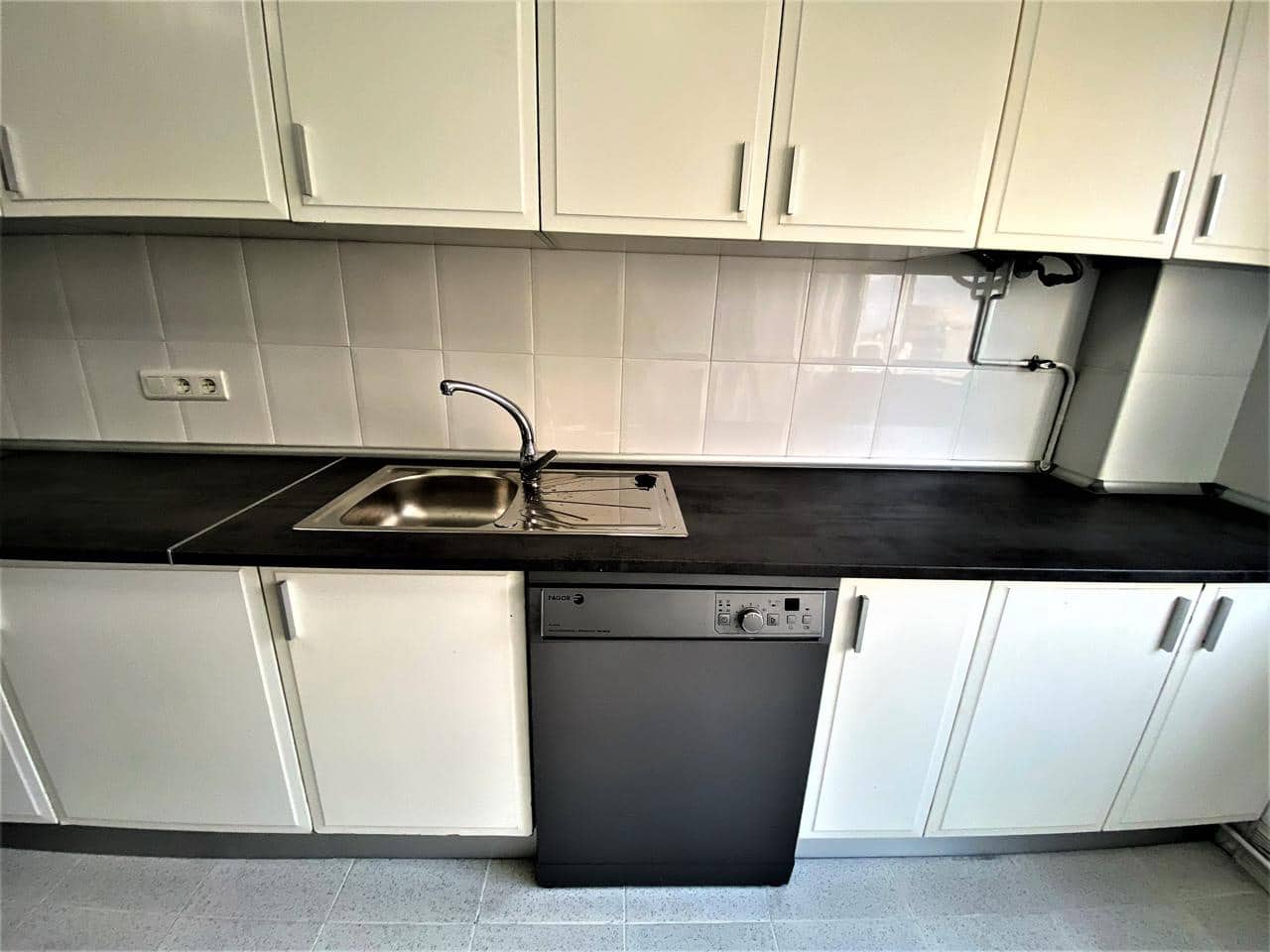 3 sypialnia Mieszkanie do wynajęcia w Benidorm z basenem garażem - 1 375 € (Ref: 9830299)