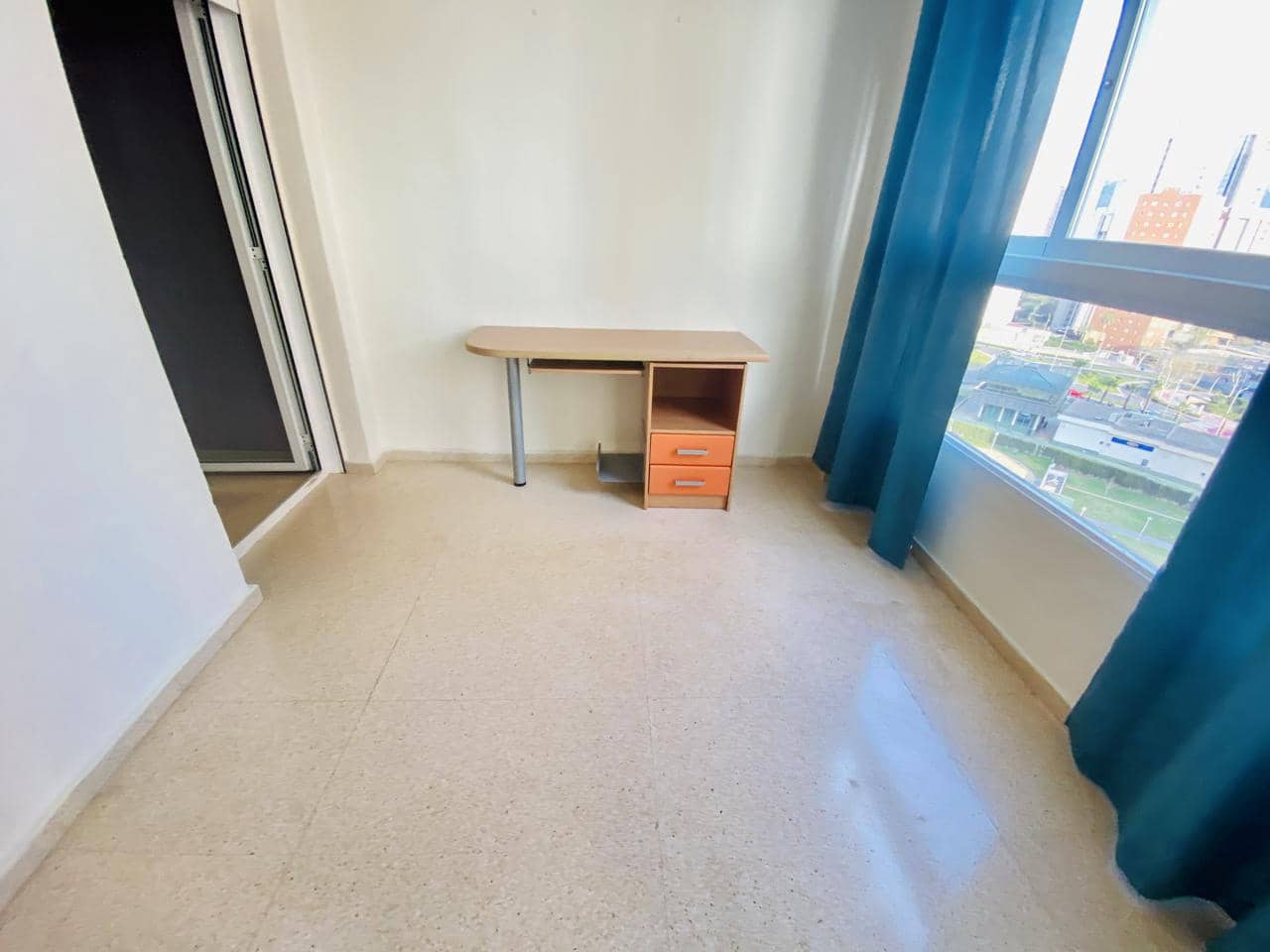 3 sypialnia Mieszkanie do wynajęcia w Benidorm z basenem garażem - 1 375 € (Ref: 9830299)