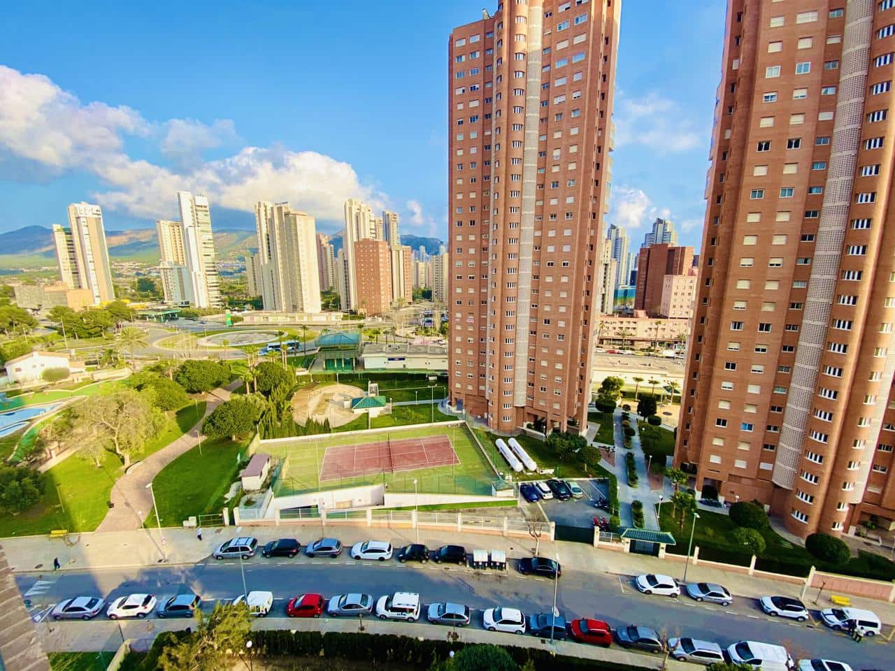 3 sypialnia Mieszkanie do wynajęcia w Benidorm z basenem garażem - 1 375 € (Ref: 9830299)