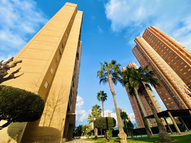 3 sypialnia Mieszkanie do wynajęcia w Juzgados - Plaza de Toros, Benidorm z basenem garażem - 1 375 € (Ref: 9830299)