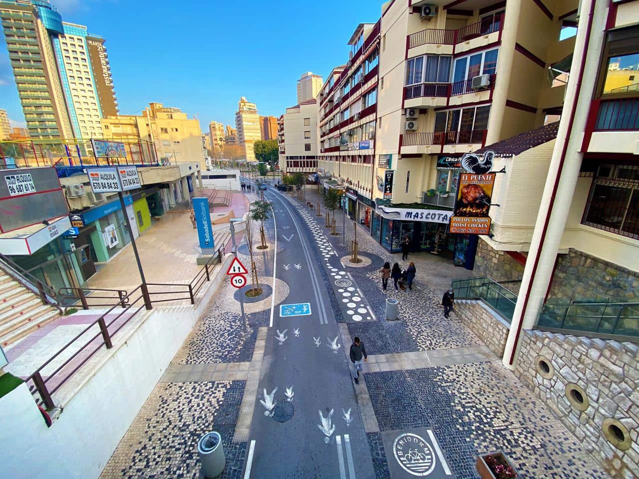 3 sypialnia Mieszkanie do wynajęcia w Benidorm z basenem garażem - 1 375 € (Ref: 9830299)