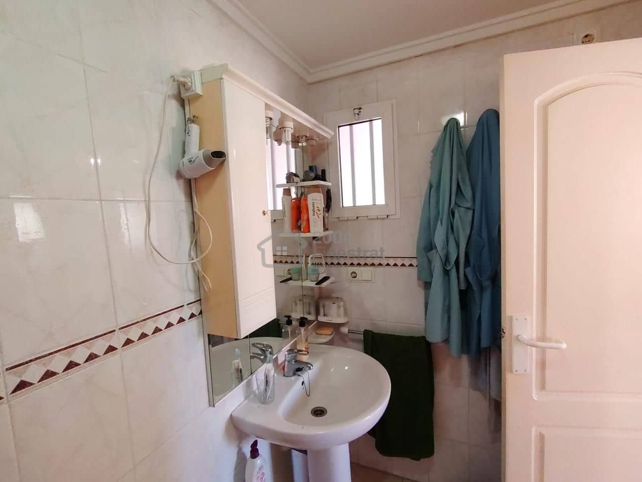 2 bedroom Flat for sale in Benidorm with pool garage - € 268,000 (Ref: 9879891)