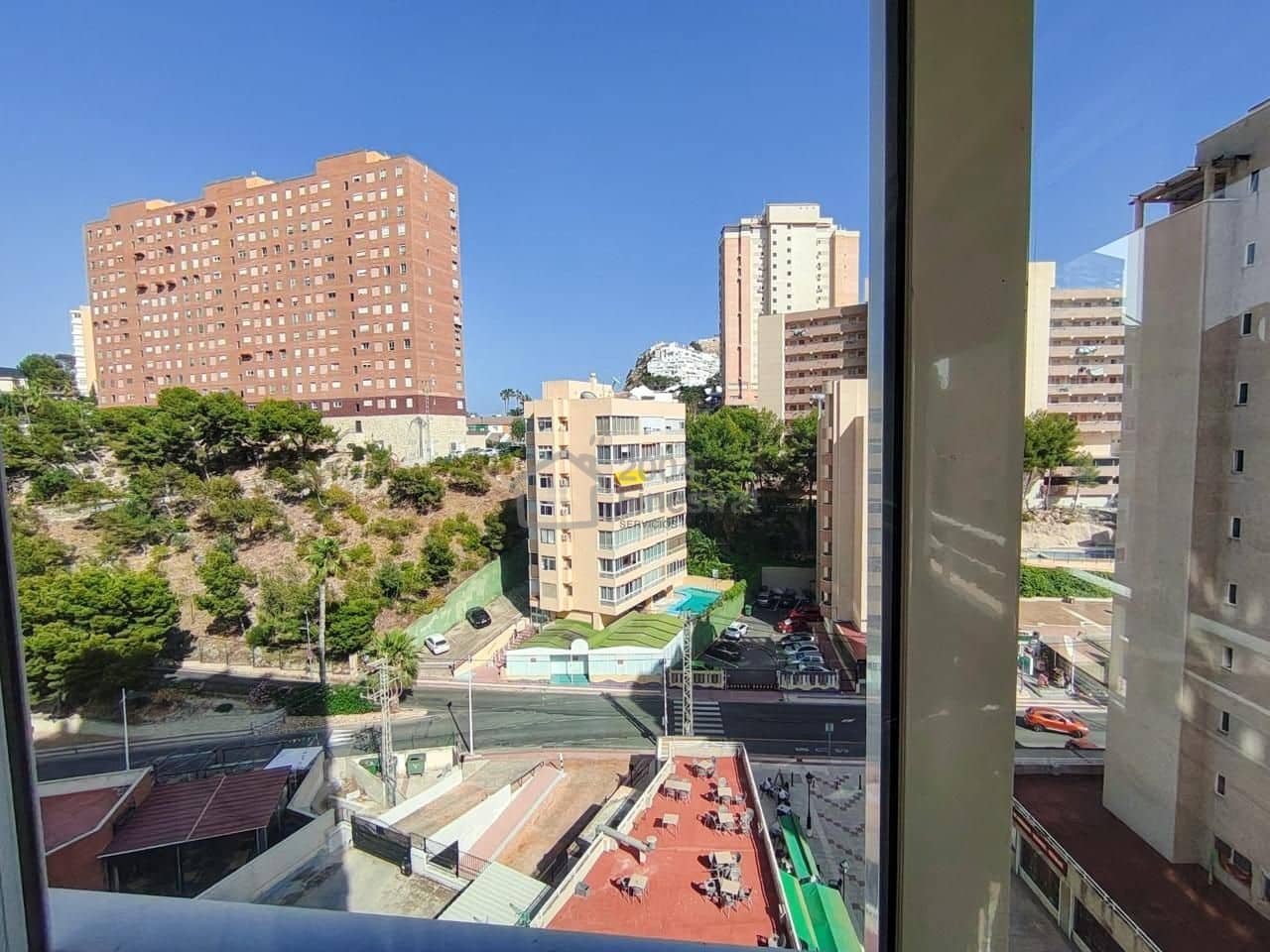 2 bedroom Flat for sale in Benidorm with pool garage - € 268,000 (Ref: 9879891)