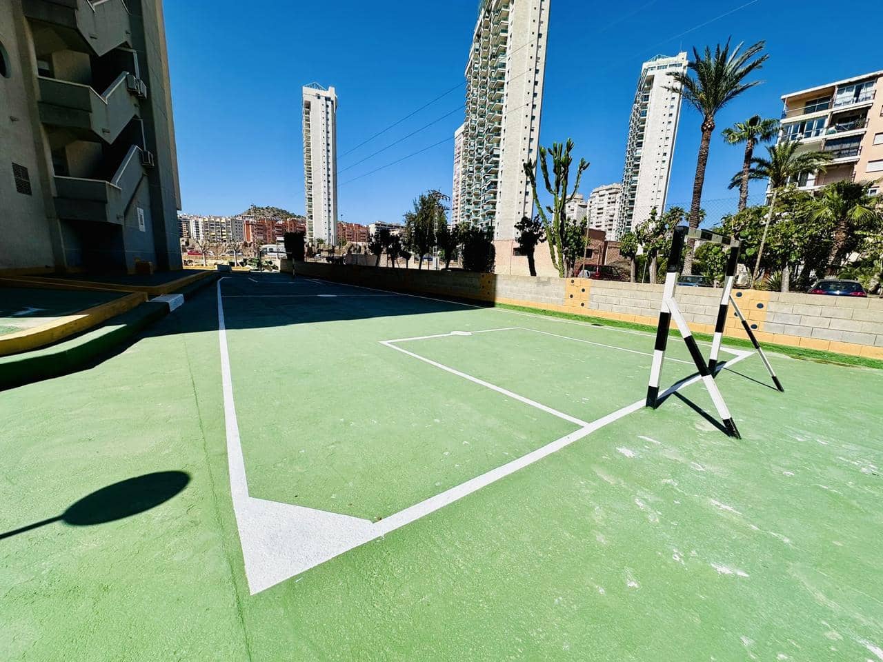 2 bedroom Flat for sale in Benidorm with pool garage - € 268,000 (Ref: 9879891)