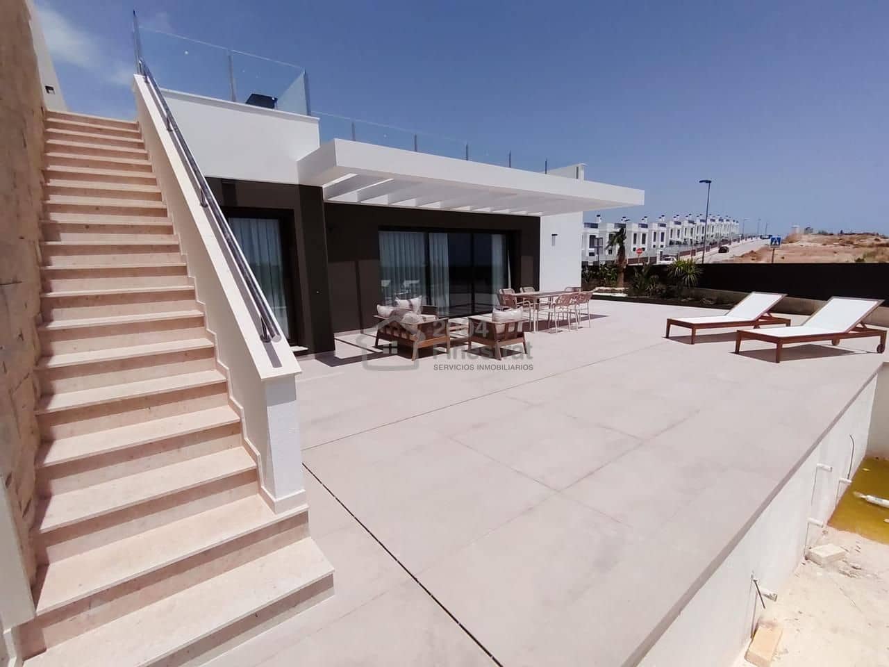 3 soverom Villa til salgs i Muchamiel / Mutxamel med garasje - € 570 000 (Ref: 9934826)