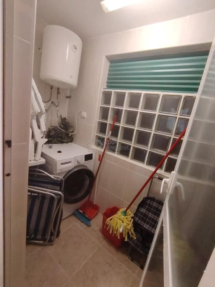 1 slaapkamer Flat te huur in Benidorm met zwembad garage - € 950 (Ref: 9961634)