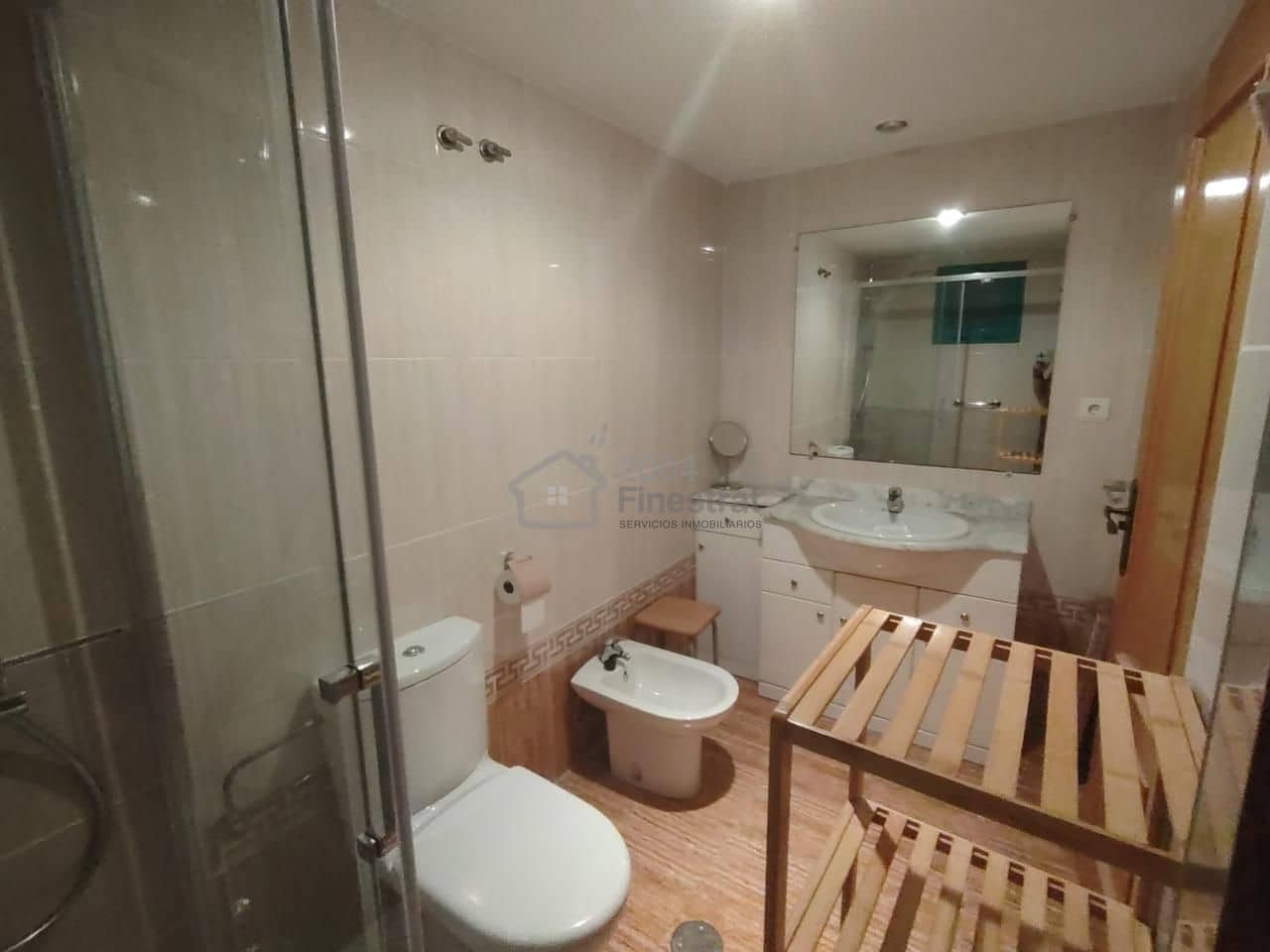 1 slaapkamer Flat te huur in Benidorm met zwembad garage - € 950 (Ref: 9961634)