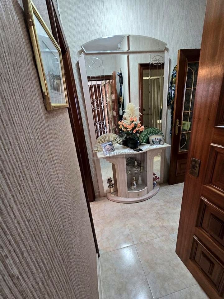 2 bedroom Flat for sale in Benidorm - € 203,000 (Ref: 9985687)