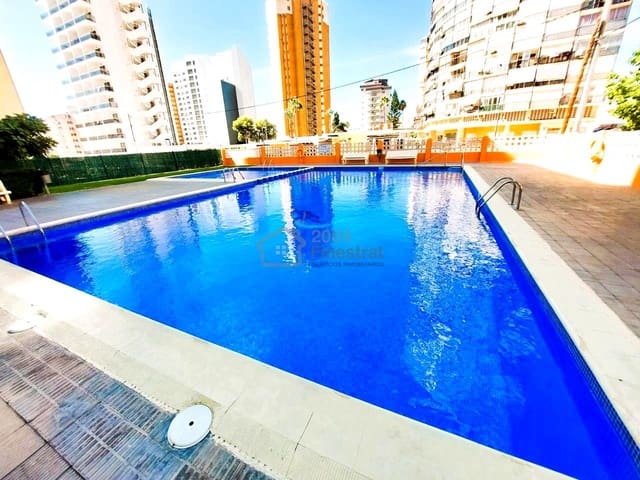 Piso de 2 habitaciones en Juzgados - Plaza de Toros, Benidorm en venta - 203.000 € (Ref: 9985687)