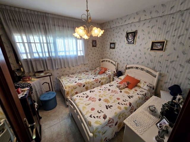 Piso de 2 habitaciones en Juzgados - Plaza de Toros, Benidorm en venta - 203.000 € (Ref: 9985687)