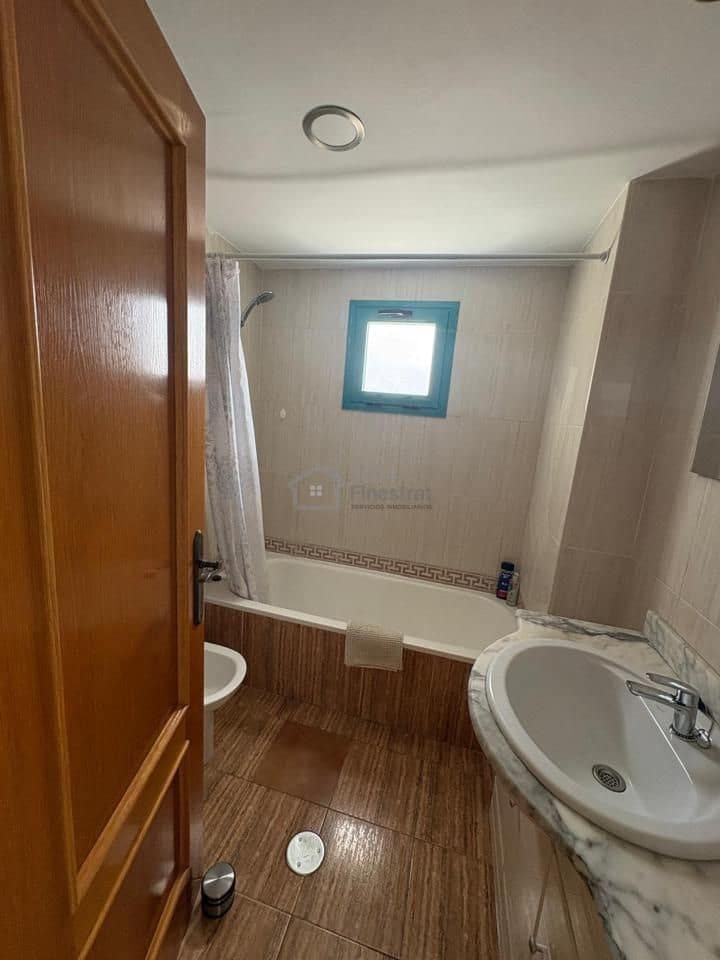 2 slaapkamer Flat te huur in La Villajoyosa / Vila Joiosa met zwembad garage - € 1.250 (Ref: 9985897)