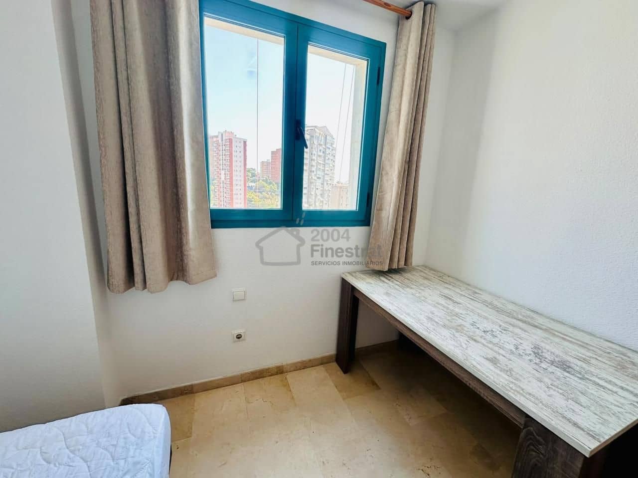 2 slaapkamer Flat te huur in La Villajoyosa / Vila Joiosa met zwembad garage - € 1.250 (Ref: 9985897)
