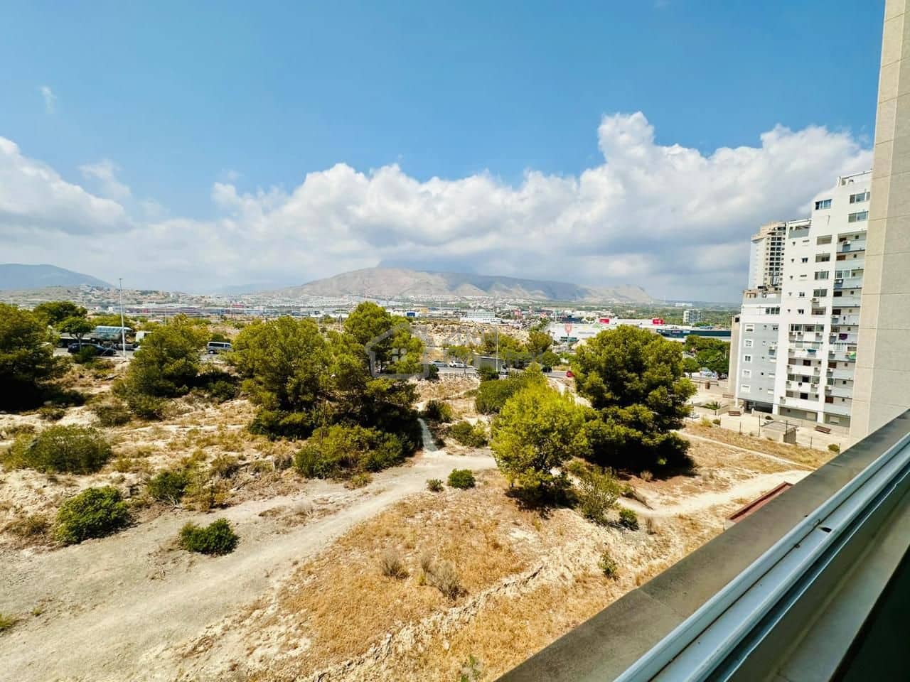 1 slaapkamer Flat te huur in La Villajoyosa / Vila Joiosa met garage - € 900 (Ref: 9986138)
