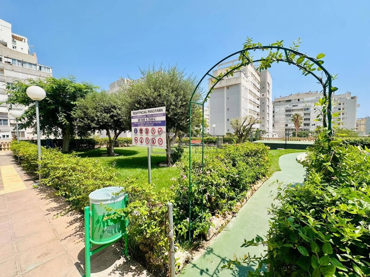 1 slaapkamer Flat te huur in La Villajoyosa / Vila Joiosa met garage - € 900 (Ref: 9986138)