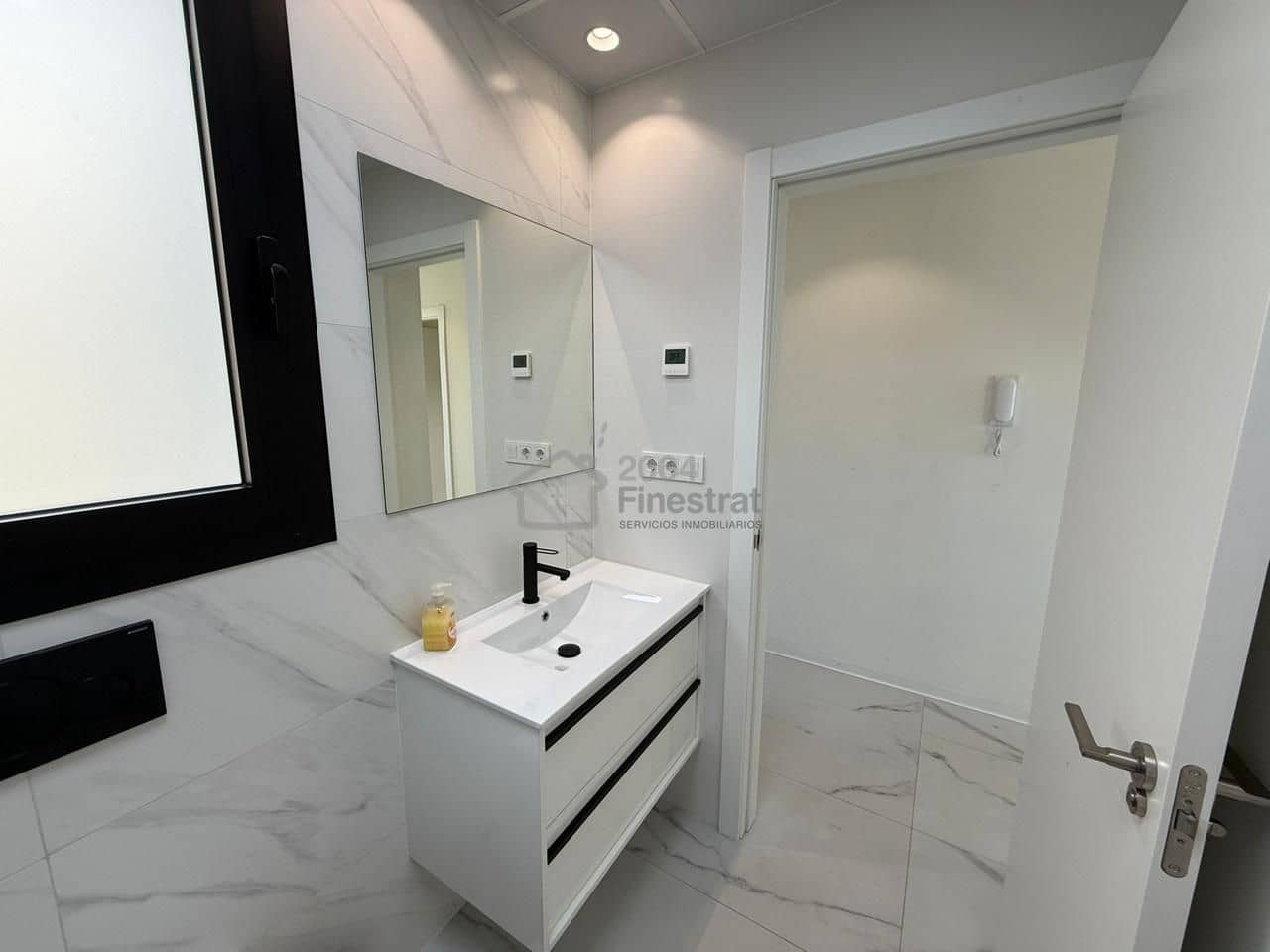 2 soverom Leilighet til leie i Finestrat med garasje - € 1 650 (Ref: 9986139)
