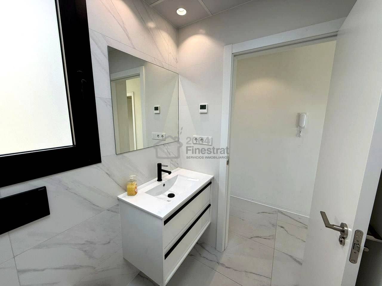 Piso de 2 habitaciones en Finestrat en alquiler con garaje - 1.650 € (Ref: 9986139)