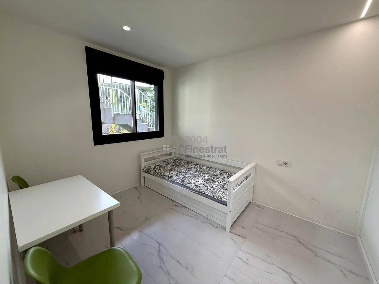 Piso de 2 habitaciones en Finestrat en alquiler con garaje - 1.650 € (Ref: 9986139)