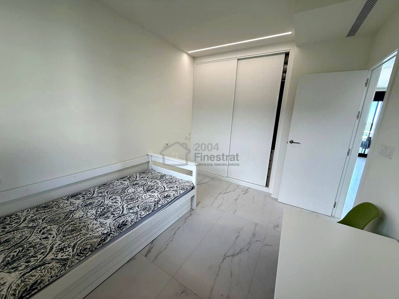 Piso de 2 habitaciones en Finestrat en alquiler con garaje - 1.650 € (Ref: 9986139)