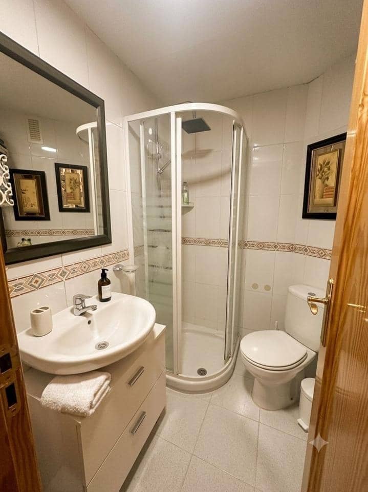 Piso de 2 habitaciones en Benidorm en venta con garaje - 308.000 € (Ref: 9999865)