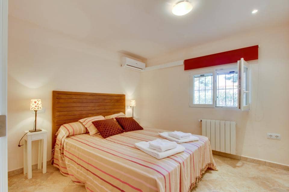 5 bedroom Villa for sale in Moraira with pool garage - € 1,200,000 (Ref: 7484325)