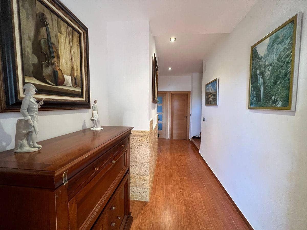 4 soveværelse Finca/Landehus til salg i Turballos med swimmingpool garage - € 590.000 (Ref: 7484327)