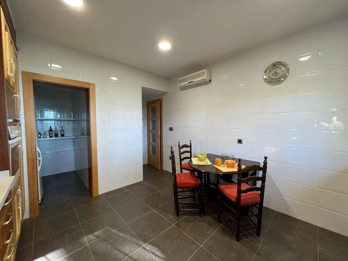 4 soveværelse Finca/Landehus til salg i Turballos med swimmingpool garage - € 590.000 (Ref: 7484327)