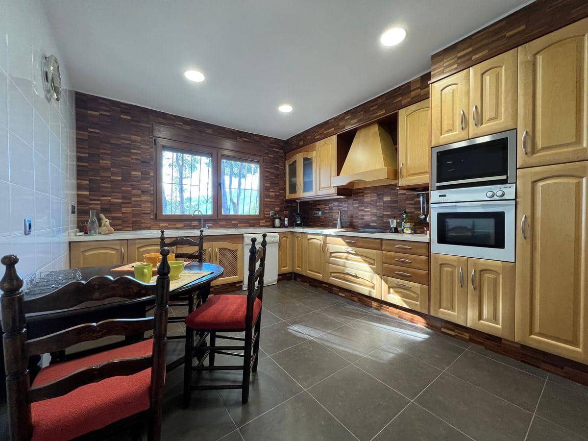 4 soveværelse Finca/Landehus til salg i Turballos med swimmingpool garage - € 590.000 (Ref: 7484327)