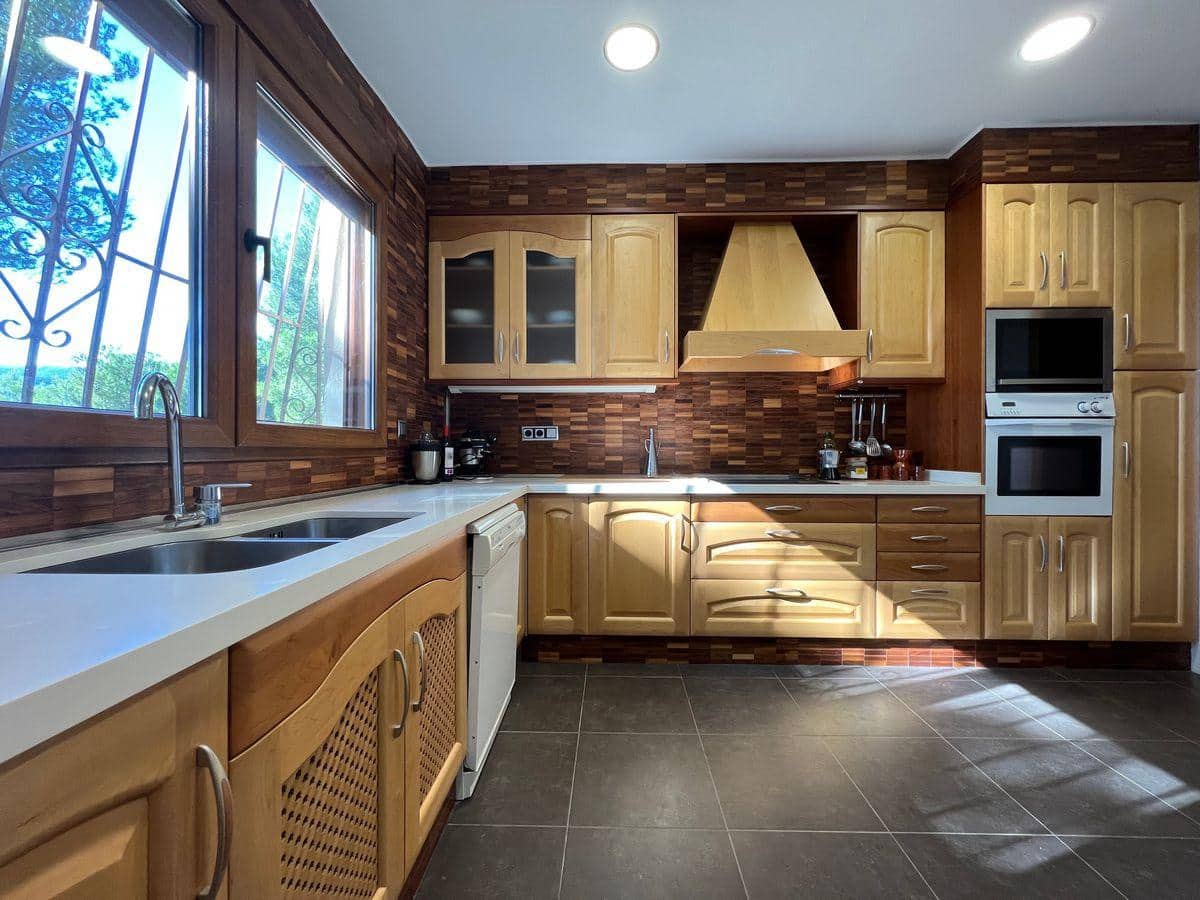 4 soveværelse Finca/Landehus til salg i Turballos med swimmingpool garage - € 590.000 (Ref: 7484327)