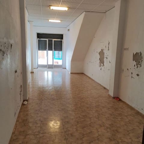 2 bedroom Commercial for sale in Teulada Pueblo, Teulada-Moraira - € 106,999 (Ref: 7604201)
