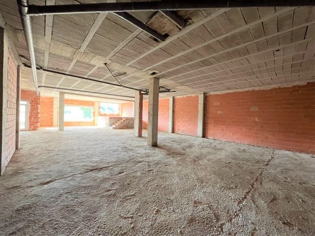 Commercial for sale in Teulada Pueblo, Teulada-Moraira with pool - € 227,000 (Ref: 7711088)