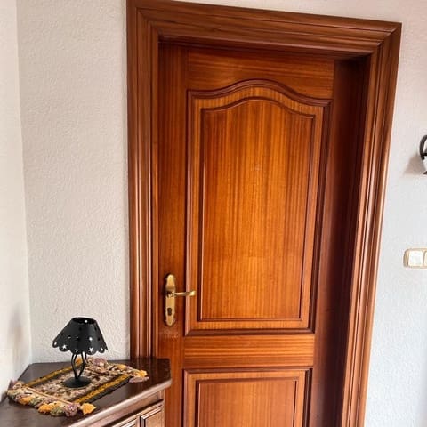 Kaupallinen myytävänä paikassa Teulada Pueblo, Teulada-Moraira - 60 000 € (Ref: 7814731)