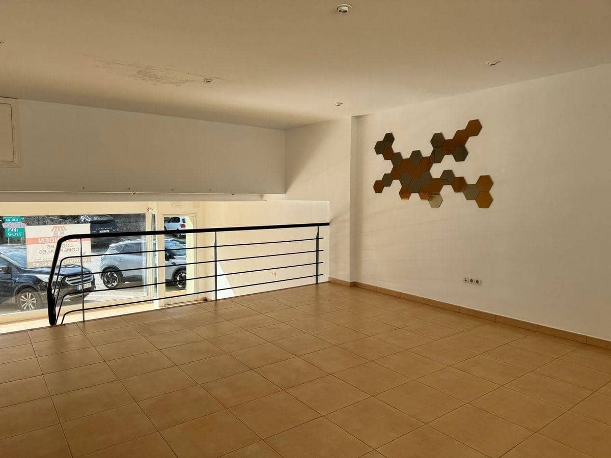 Local Commercial à vendre à Moraira avec piscine - 260 000 € (Ref: 7814734)