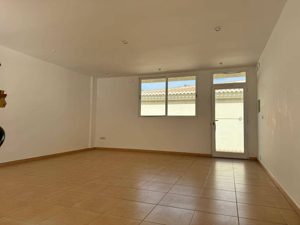 Local Commercial à vendre à Moraira avec piscine - 260 000 € (Ref: 7814734)